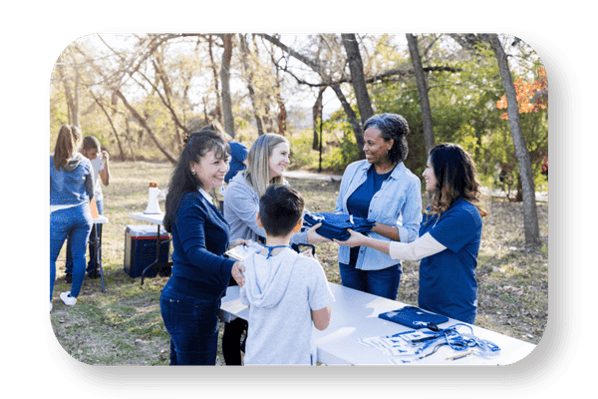 nonprofits-volunteers-600x400-2